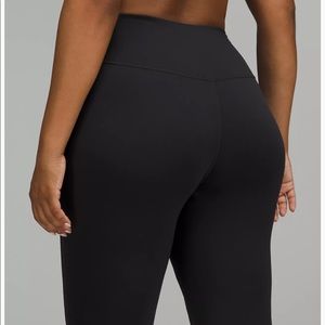 Base pace high-rise crop 23”